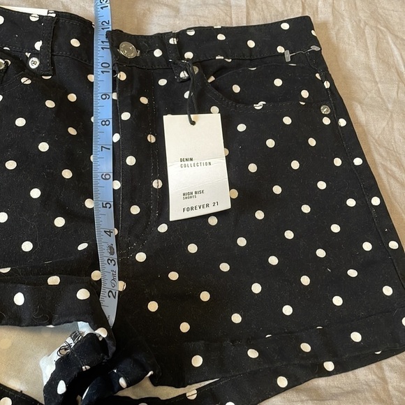 Polka-Dot Shorts NWT Shorts F21 High 29 Black Cuff Casual Summer Neutral Retro - Picture 9 of 10
